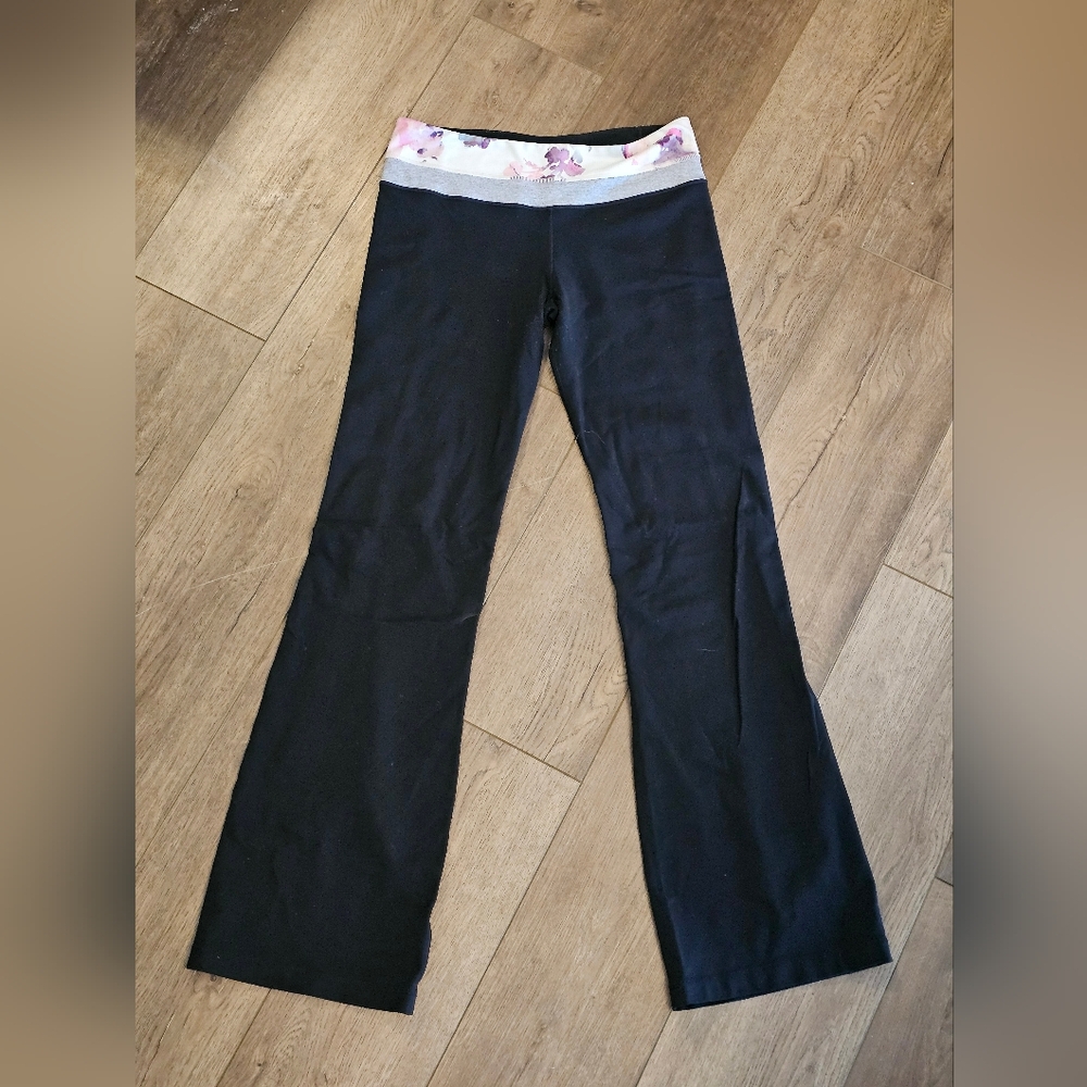 Lululemon Groove Pants Flare